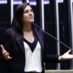 <center>CCJ SUSPENDE TEXTO DA PEC DA BENGALA PARA VISTA; RELATORA É FAVORÁVEL À MATÉRIA