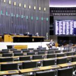 MENOS EDUCAÇÃO, MAIS EMENDAS: QUEM GANHA E PERDE RECURSOS EM 2022 NA PREVISÃO DE GASTOS DO GOVERNO