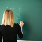 PROFESSORA SERÁ INDENIZADA POR DISPENSA NO INÍCIO DO SEMESTRE LETIVO