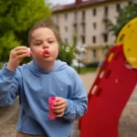 SERVIDORA QUE TEM FILHO COM SÍNDROME DE DOWN OBTÉM JORNADA REDUZIDA