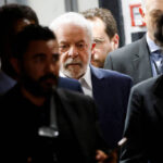LULA PEDE SUSPENSÃO DE DEMISSÕES E CONTRATAÇÕES