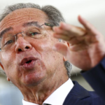 SEM ENTREGAR O QUE PROMETEU, PAULO GUEDES SAI DE FÉRIAS E NÃO VOLTA MAIS