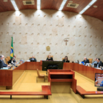 FORO PARA JULGAR AÇÕES CONTRA ESTADOS E DF LIMITA-SE AO RESPECTIVO TERRITÓRIO